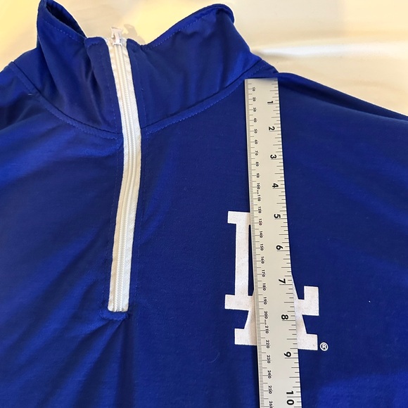 Dodger 1/4 zip shirt Size XL stadium give away - Picture 8 of 9